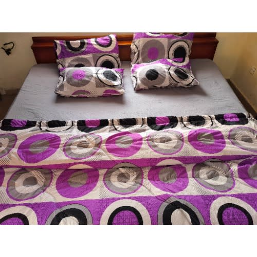 Plain Grey Bedsheet With Purple-grey Duvet And 4 Pillow Covers - 6x7