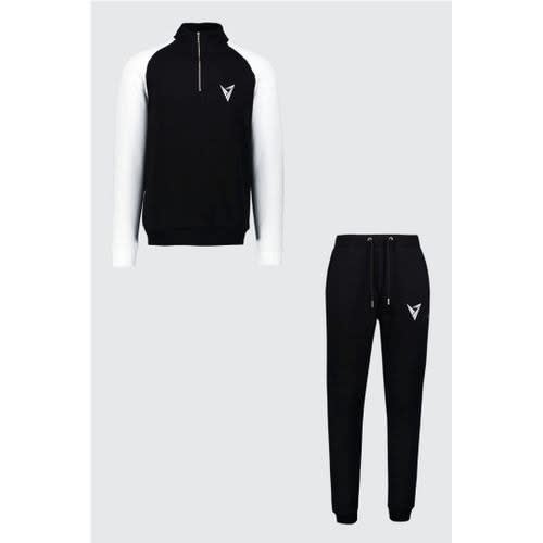 Joggers And Turtle Neck Shirt