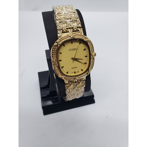 Women Bold Wristwatch