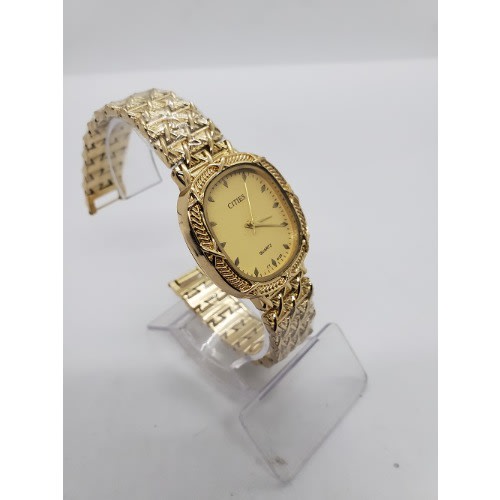 Women Bold Wristwatch
