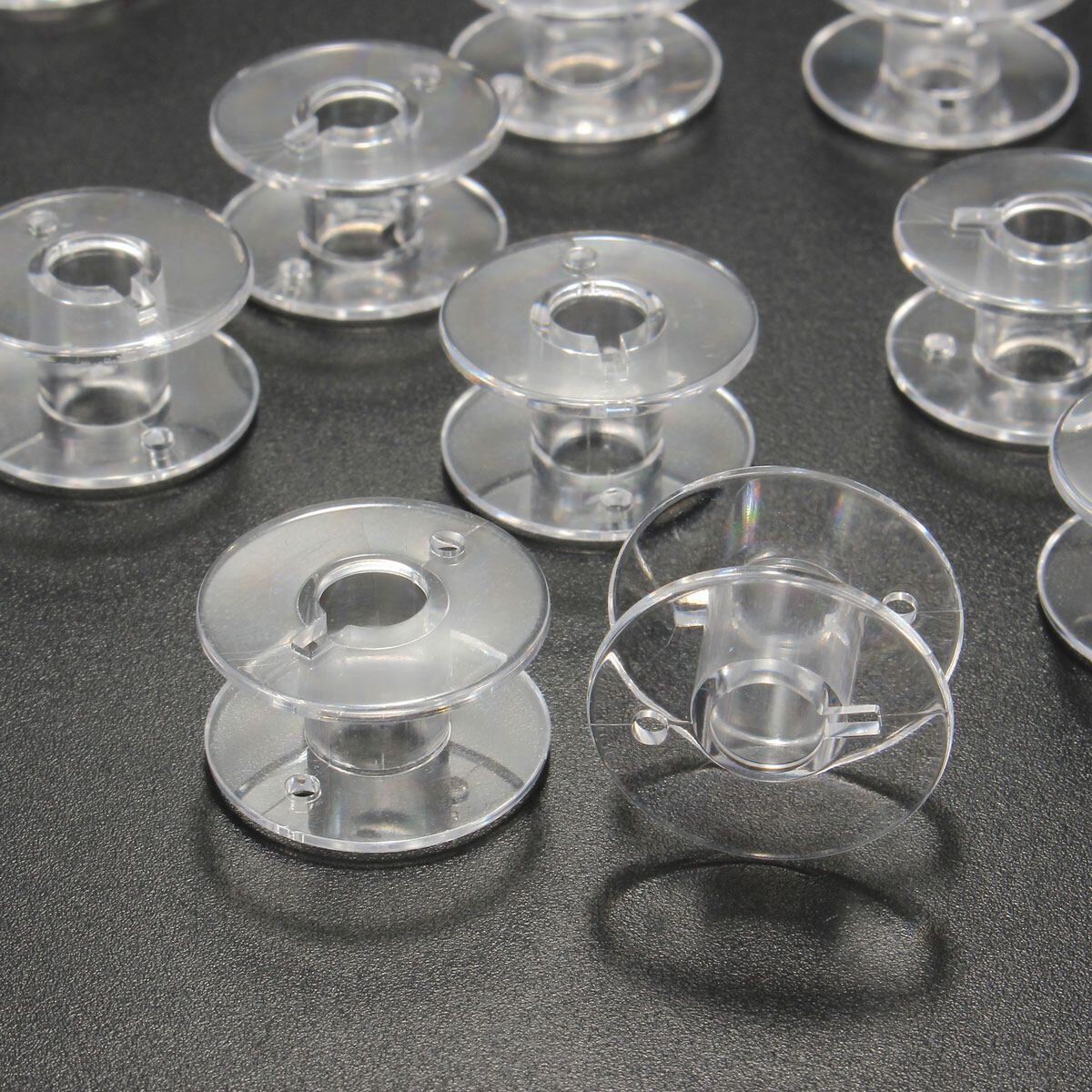25 Clear Bobbin Sewing Machine Plastic Spools + Box For Thread Brother Singer