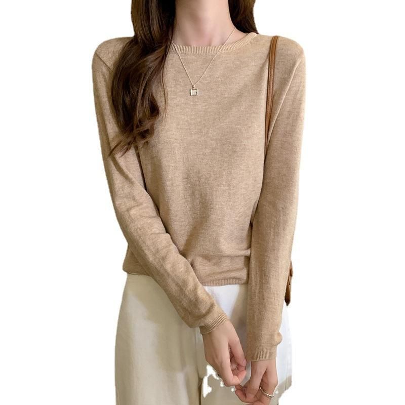 Knitted sweater autumn/winter Korean version with inner round neck sweater long sleeved knit bottom