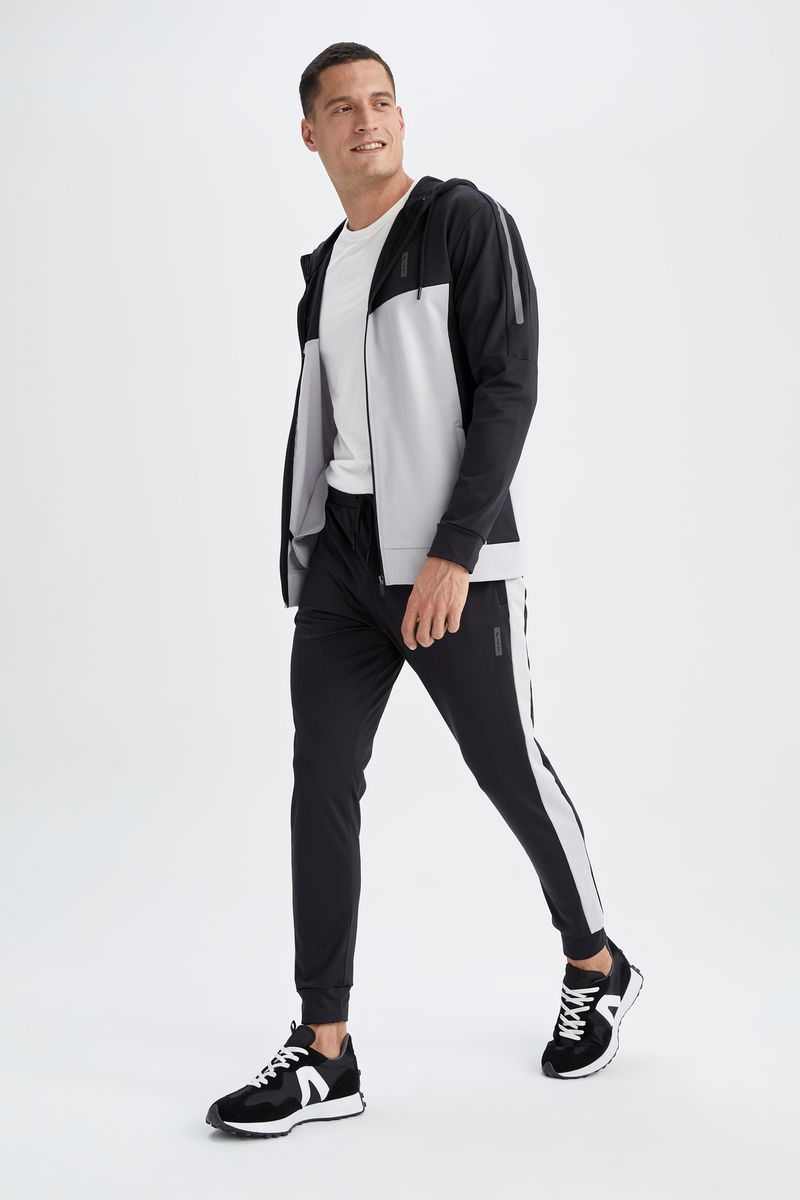 Man - Slim Fit Knitted Bottom Jogger-Black