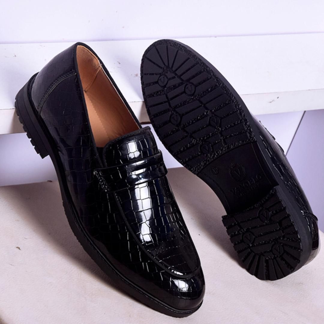 CLASSIC CRACK Leather Shoe Black