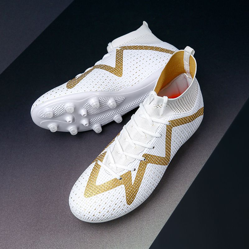 Men Cleats Soccer Shoes Fashion Football Boots Long Short Studs FG TF Sneakers