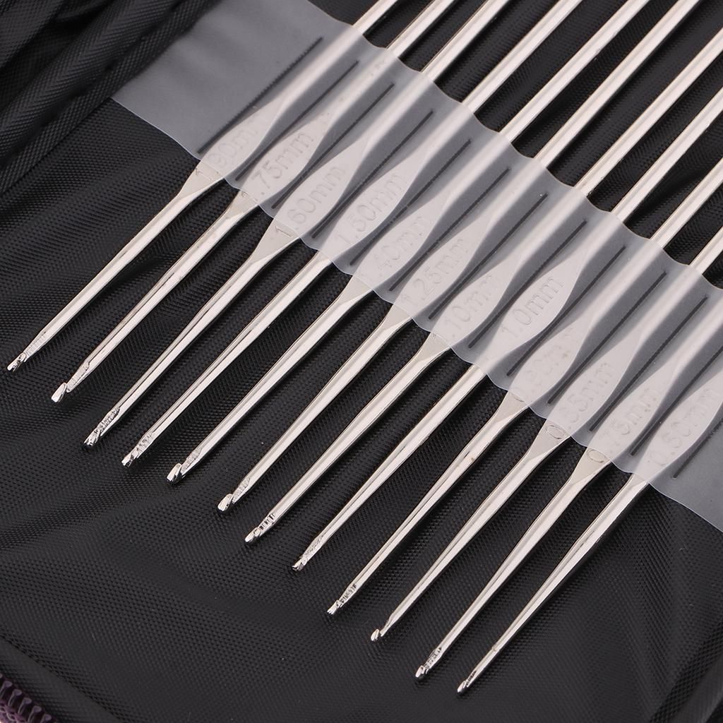 22 Piece Crochet Hook Set Handle With Soft Handles Knitting Needles