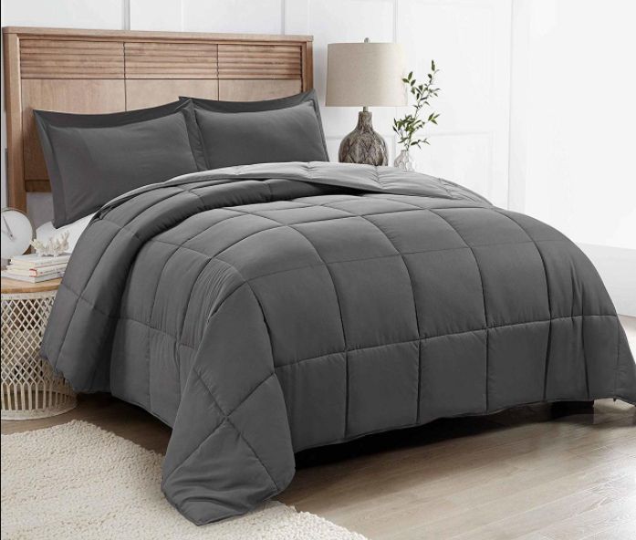 High Quality Duvet,Bedsheet And 4 Pillow Cases