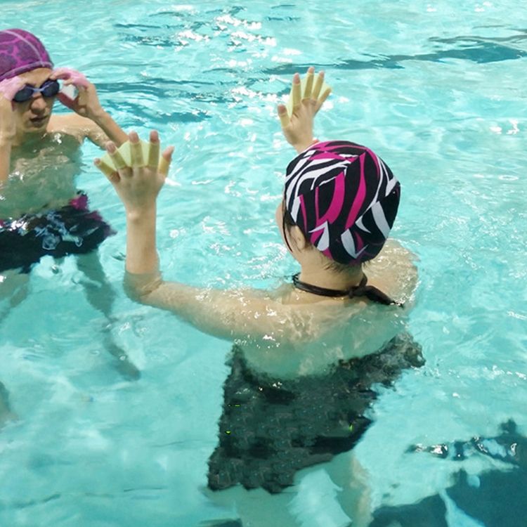 Finger Flexible Silicone Swimming Gloves (Samll Size)
