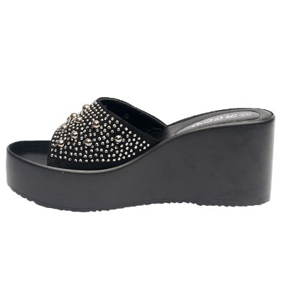 Gina Comfort Slippers With Large Top Studs - Black