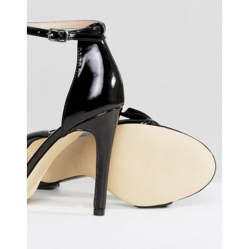 Ruffle Detailed Sandals