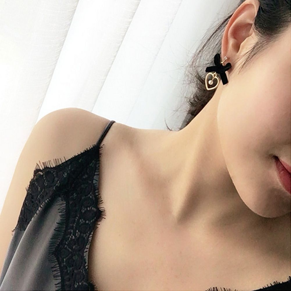 Cute Bowknot Imitation Pearl Hollow Love Heart Dangle Rhinestone Stud Earrings-Black