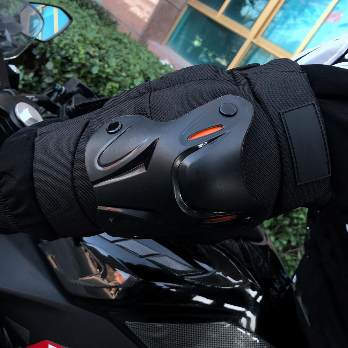 2 Pcs Motorcycle Riding Elbow Pads Adjustable Motorcycle Warm Elbow Pads Knee Pads Fall Protection Device with Reflective at Night