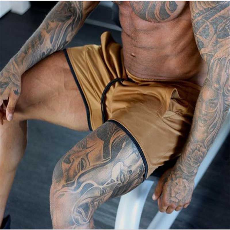 Men's Fitness Sports Quick-drying Shorts Mesh Breathable Shorts Beach Shorts Sportswear Joing Shorts Three-point Pants Men-Khaki