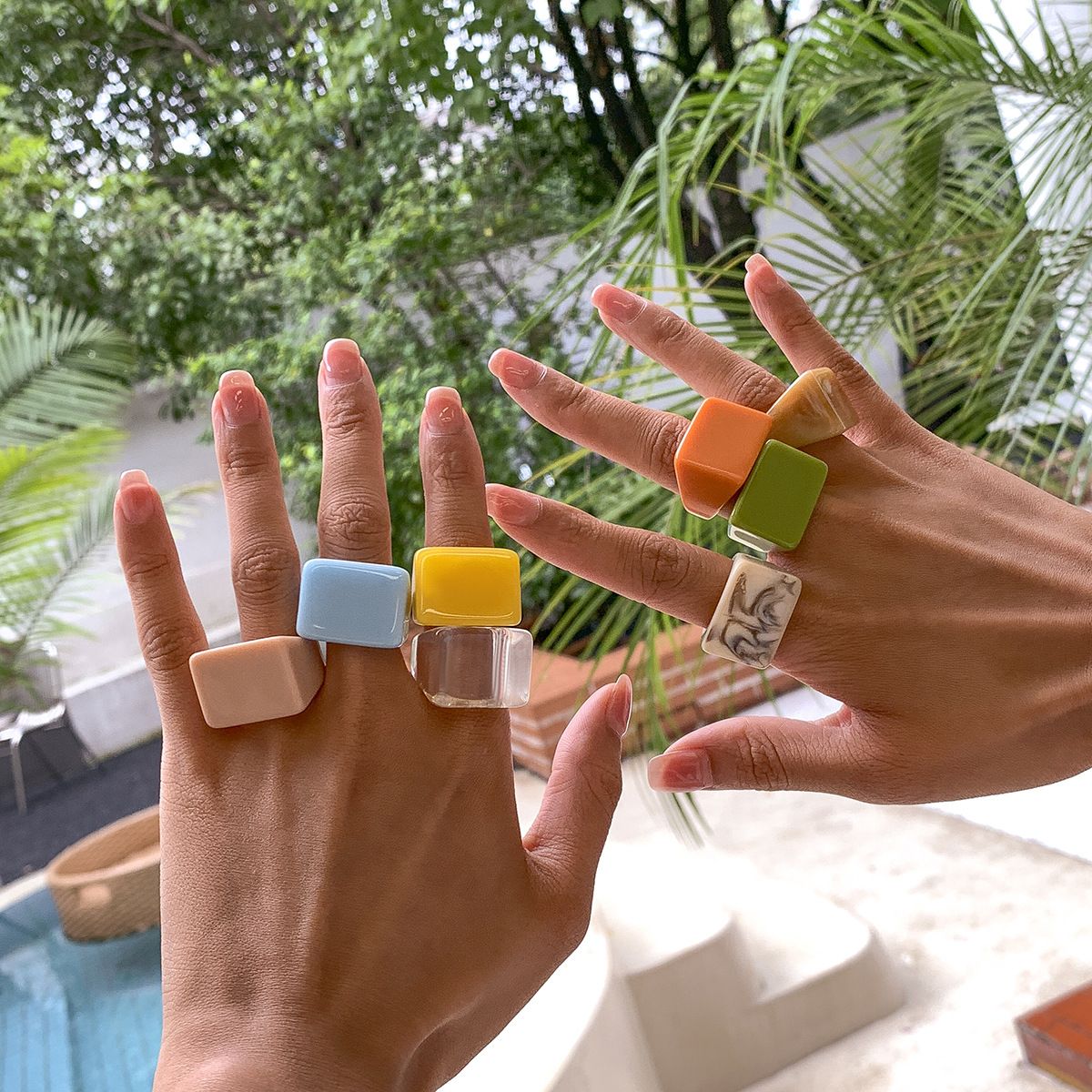 4in1 Colored Plastic Knuckle Rings