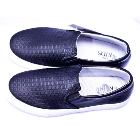 Black boys leather sneaker