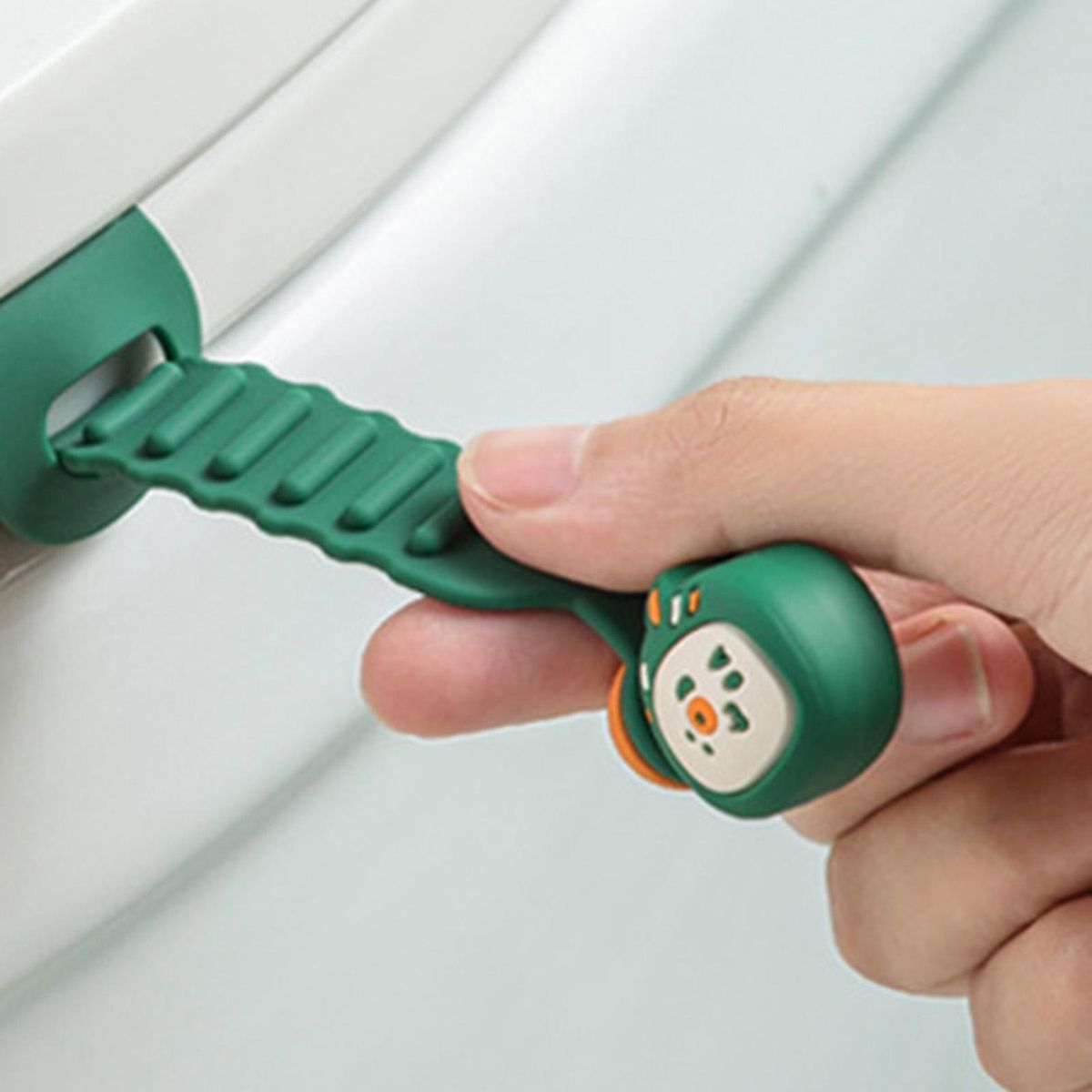 Multifunctional Toilet Seat Lifter Whisper Lift Adorable Cartoon Green