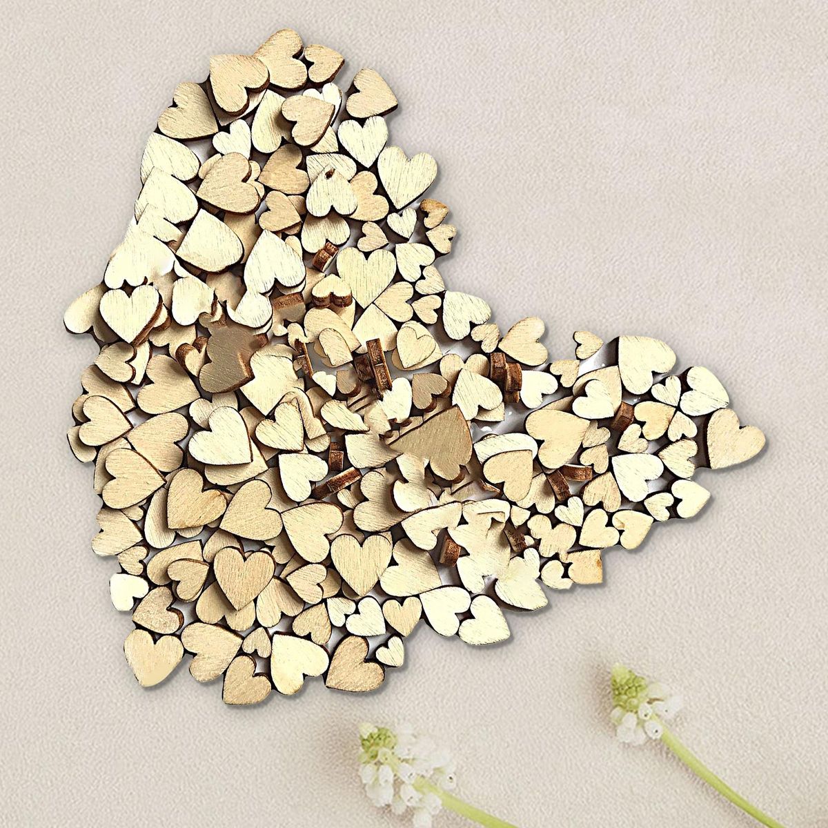 100PcsBag Wooden Blanks Chips Natural Wooden Heart Shaped Blank Slices Wooden Color
