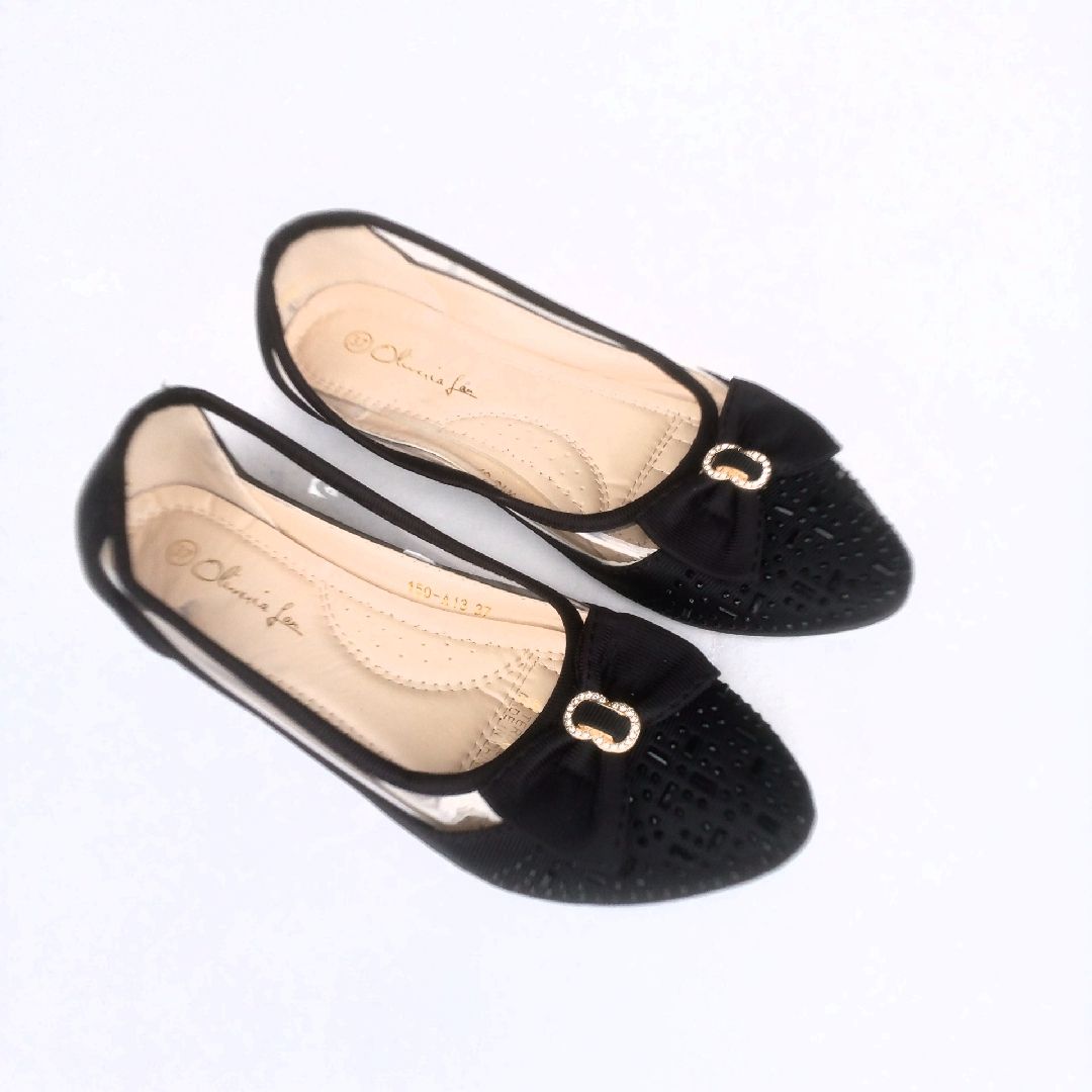 Ladies Female Flat Shoe Girls Shoe-black