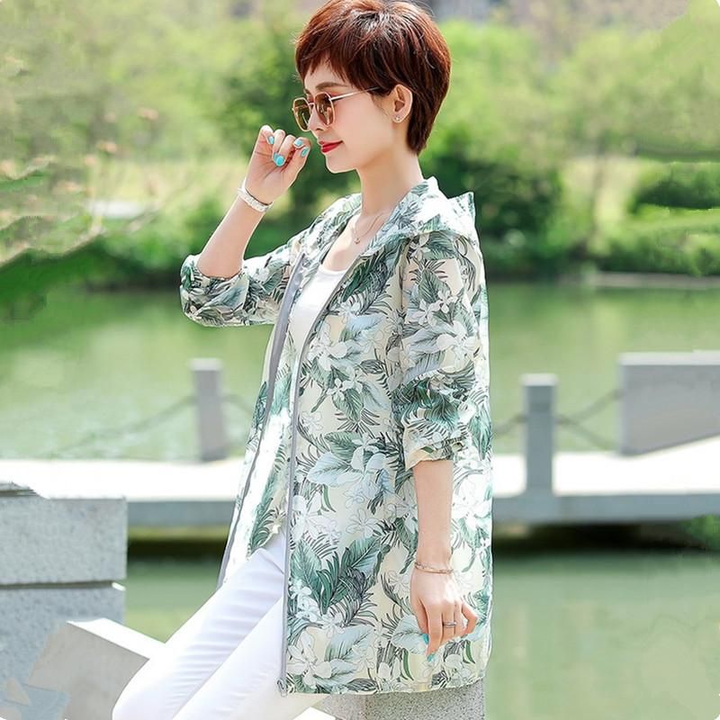 UHYTGF Summer Jacket Women Fashion Printed Outdoor Thin Sun Protection Clothing Hooded Breathable 5XL Loose Size Tops Coat 1151