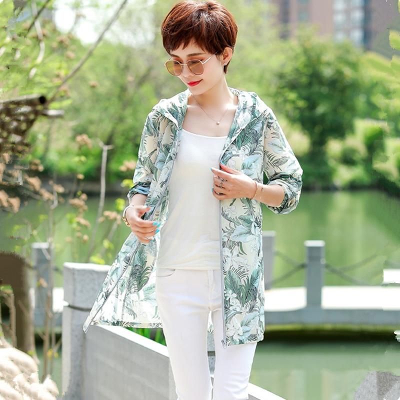 UHYTGF Summer Jacket Women Fashion Printed Outdoor Thin Sun Protection Clothing Hooded Breathable 5XL Loose Size Tops Coat 1151