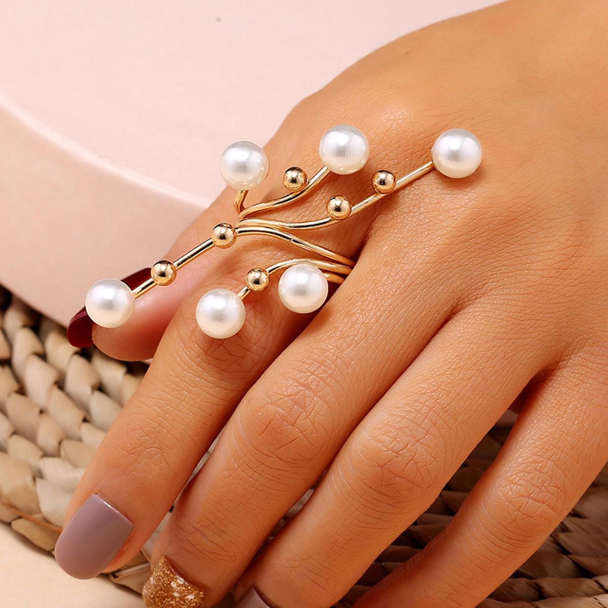 Finger Ring Lustrous Faux Pearl Branch Ladies Ring Golden