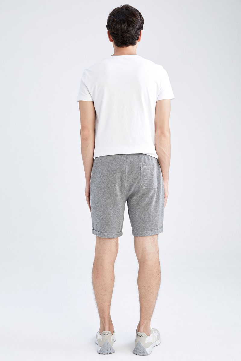 Man Regular Fit Knitted Short - Grey