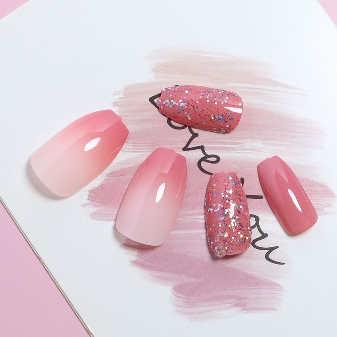 Fashionable Artificial Ladies False Press On Nails