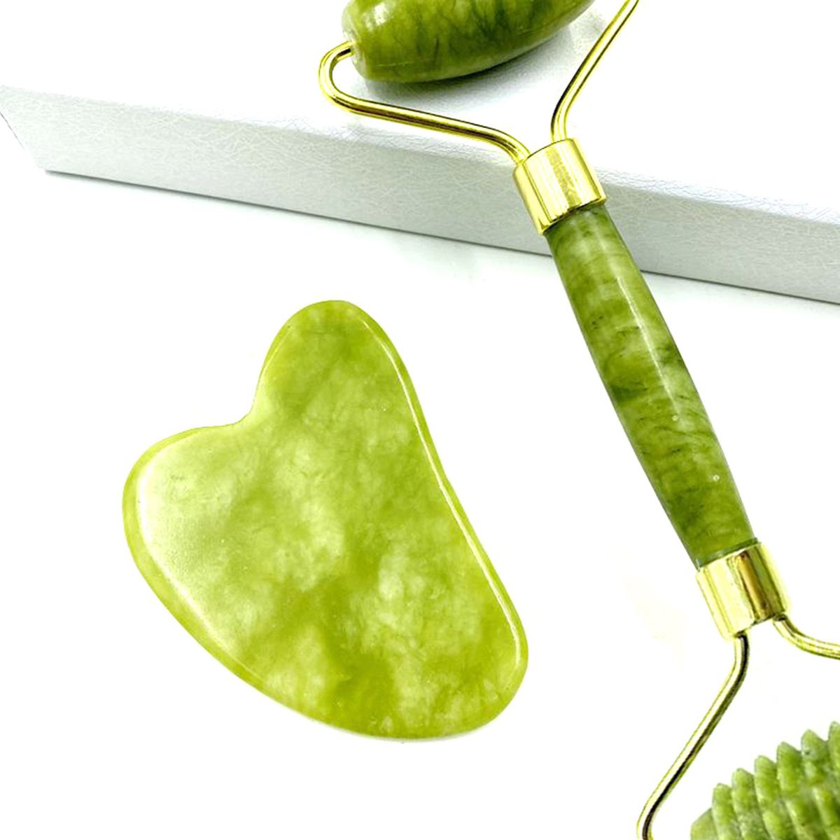 Jade Stone Set Jade Roller & 2 Gua Sha Scrapers In