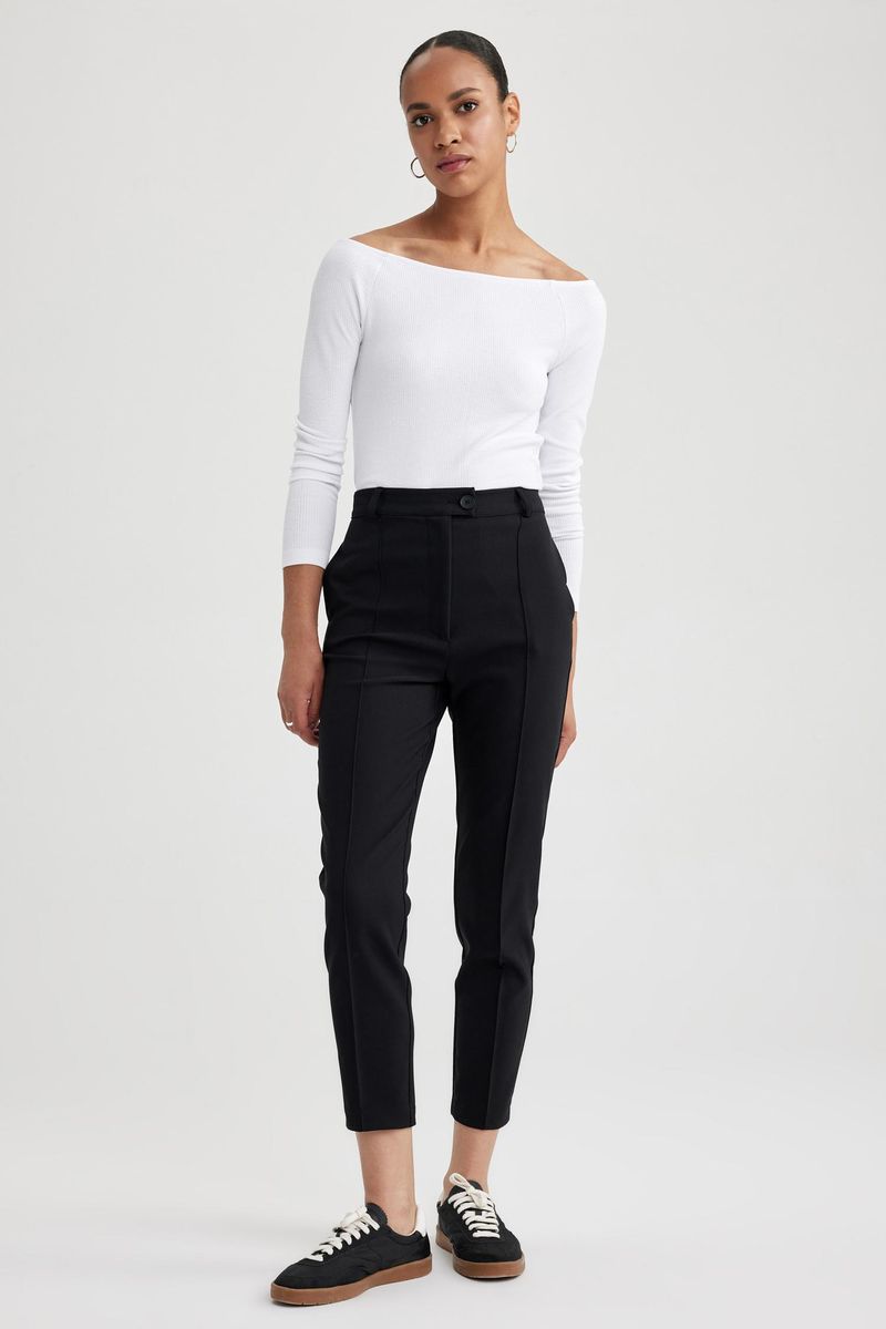 Woman Casual Slim Fit Boat Neck Knitted Long Sleeve T-Shirt - White