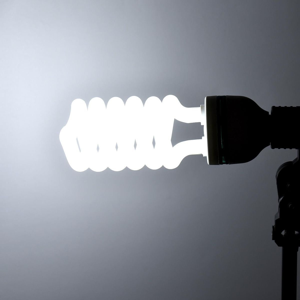 Spiral Fluorescent Light Bulb 135W 5500K Daylight E27 Socket 110V Energy Saving for Studio Photography Video Lighting