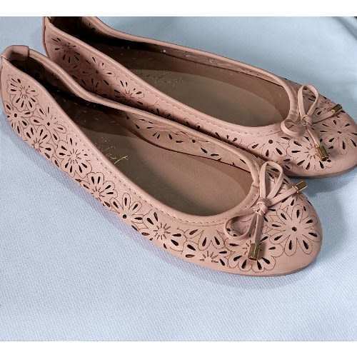 Flowery Designed Flat Shoe