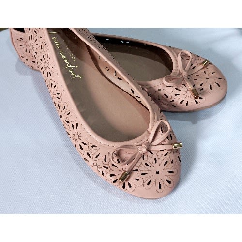 Flowery Designed Flat Shoe