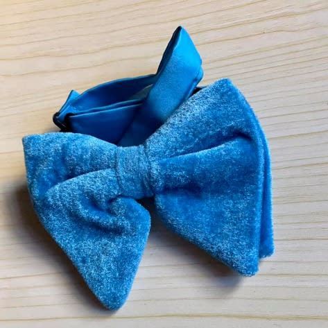 Blue Giant Fur Men's Bow Tie