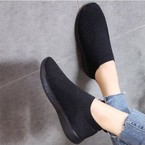 Women Comfy Breathable Sneakers  In Black