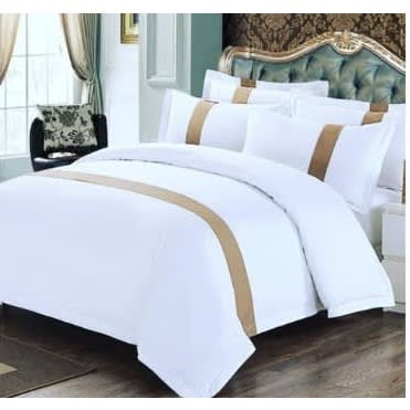 Duvet Set - Bedsheet + 4 Pillowcases - White Golden